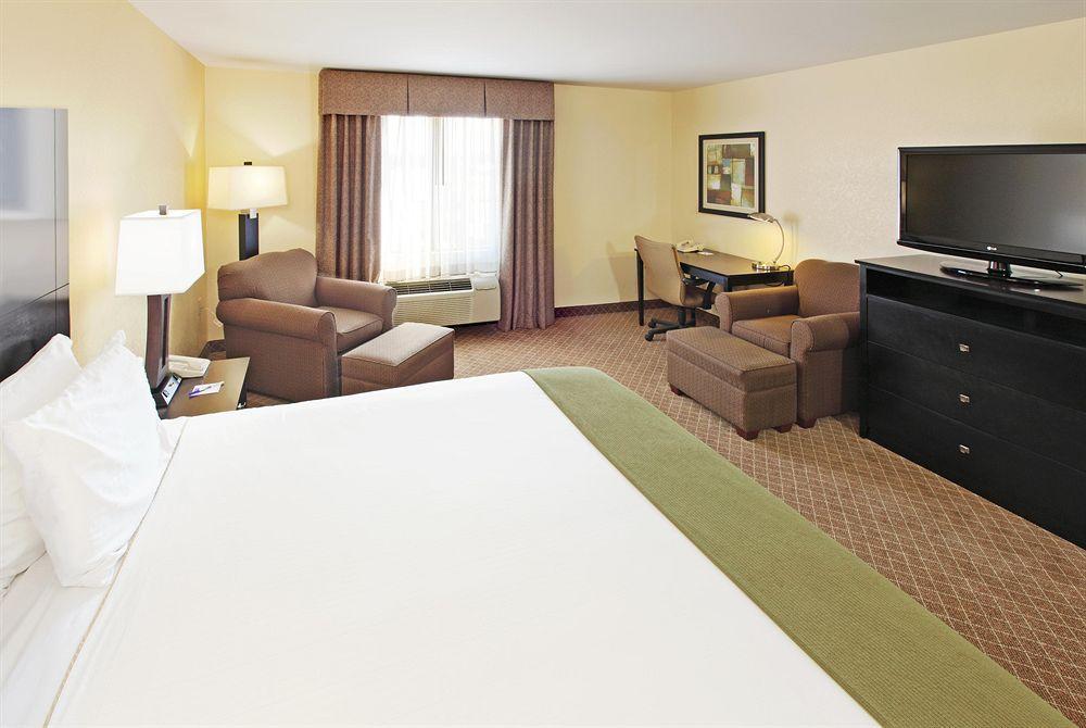 Comfort Inn&Suites Pine Bluff Rom bilde