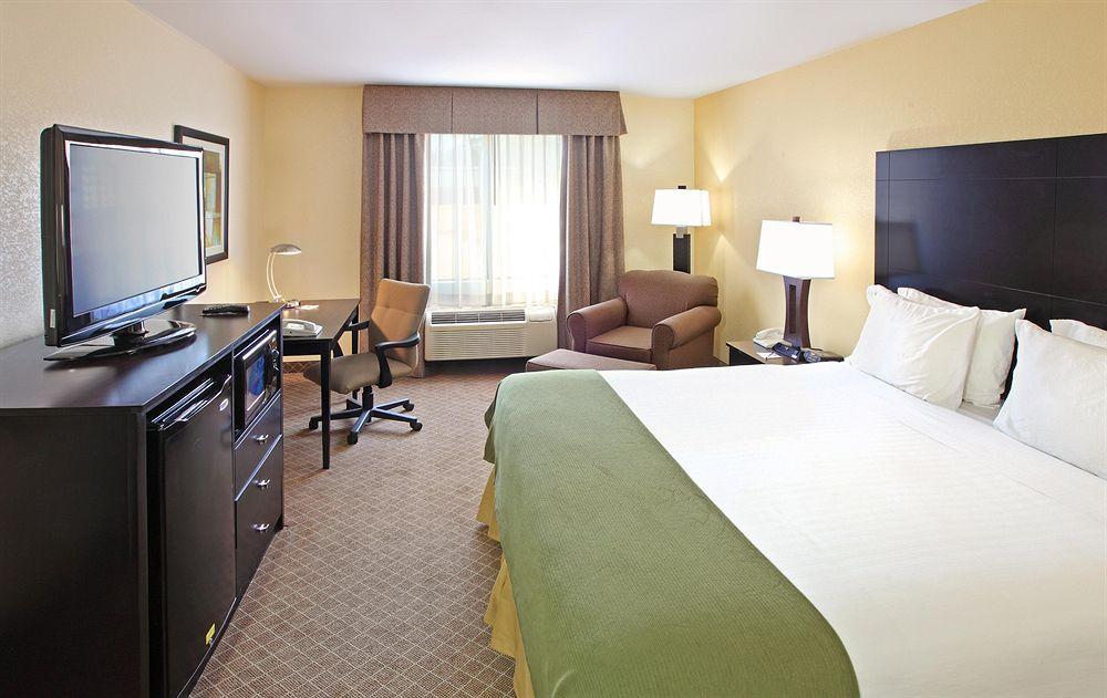Comfort Inn&Suites Pine Bluff Rom bilde