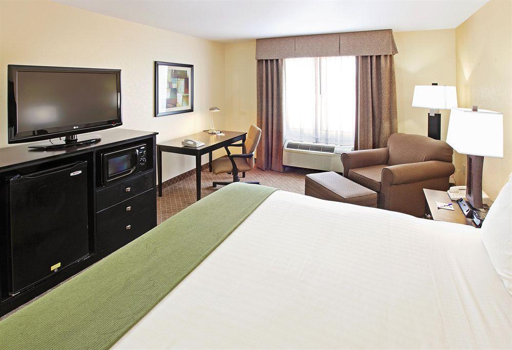 Comfort Inn&Suites Pine Bluff Rom bilde