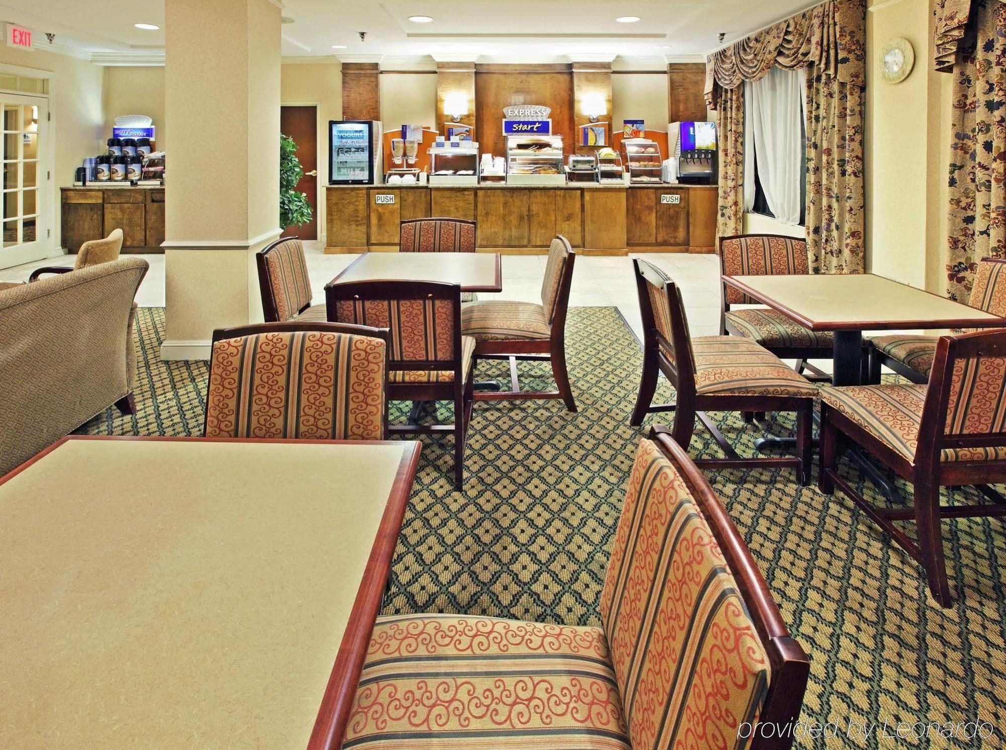 Comfort Inn&Suites Pine Bluff Restaurant bilde